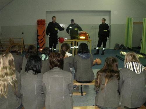 wizyta OSP W-G w gimnazjum