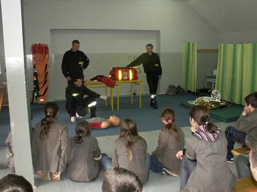 wizyta OSP W-G w gimnazjum