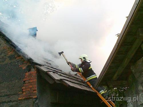 Po¿ar budynku gospodarczego